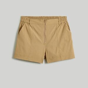 NWT Madewell Zip-Front Tapered Shorts in Khaki - size Medium
